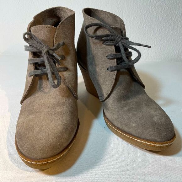J.Crew MacAlister Tan Brown Suede Wedge Ankle Boots Womens Size 7 Lace up - Picture 1 of 9